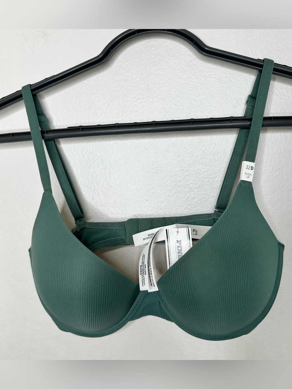 Victoria’s Secret PINK Green Ribbed Push-Up Bra 32D NWT